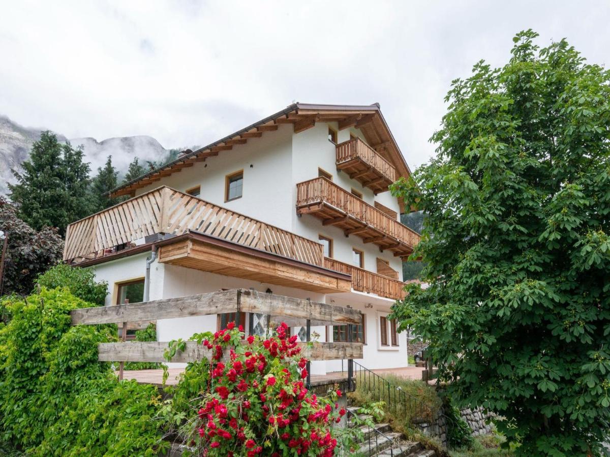 Holiday Home Near St Anton Am Arlberg With Sauna エクステリア 写真
